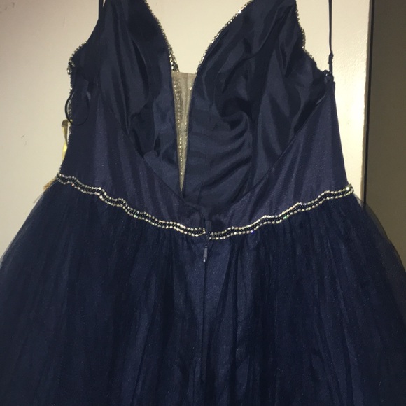 Prom Dress For Sale - Picture 5 of 8